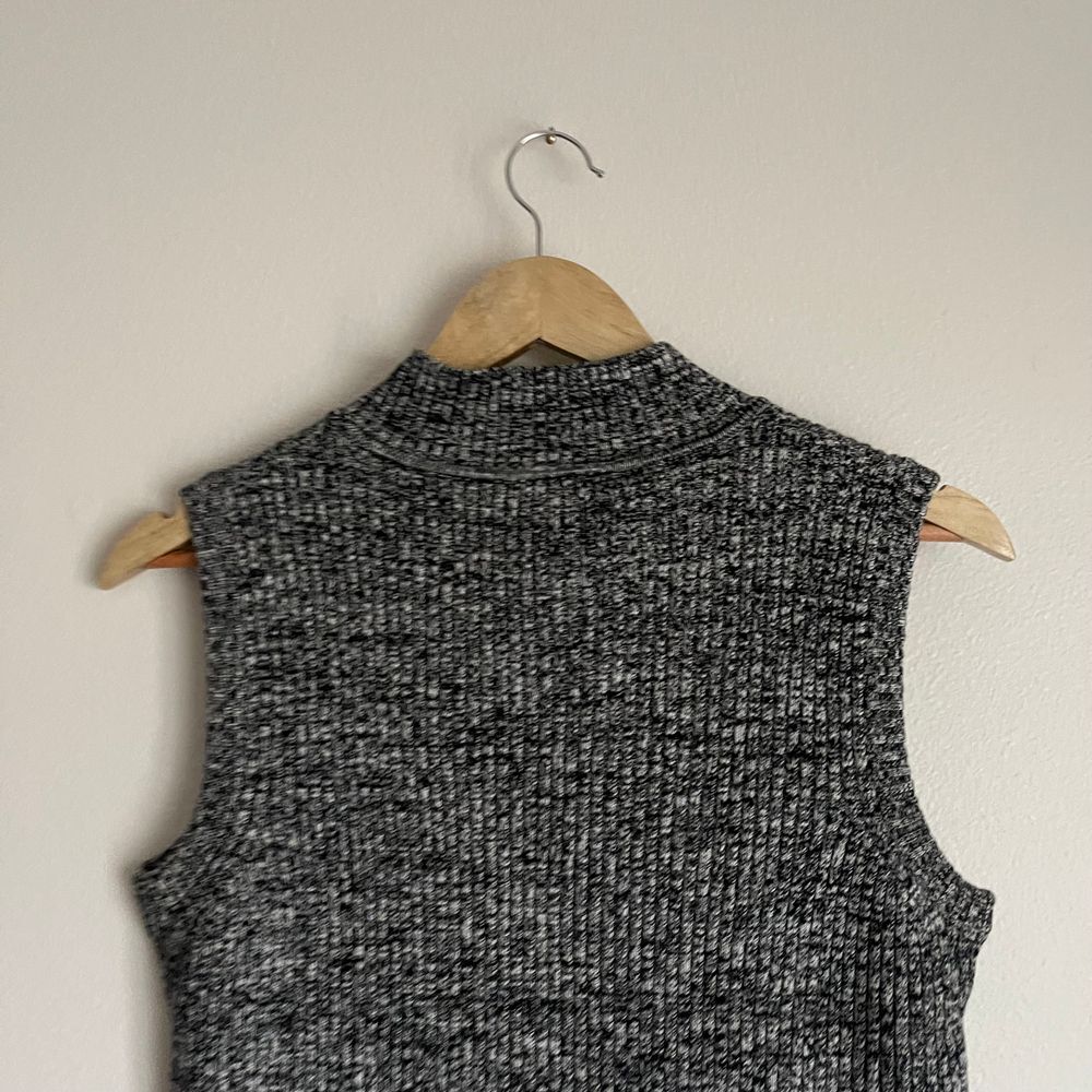 Vintage Studio 1 Ribbed Knit Turtleneck Sleeveless Sweater - Picture 9 of 10